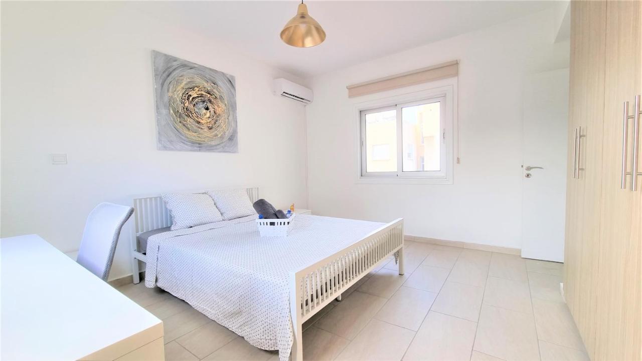 Spacious Lightflooded 2Br Apt / Near Center & Harbour Larnaca Buitenkant foto