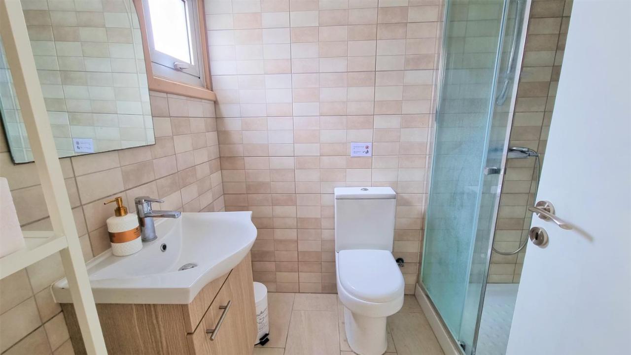 Spacious Lightflooded 2Br Apt / Near Center & Harbour Larnaca Buitenkant foto